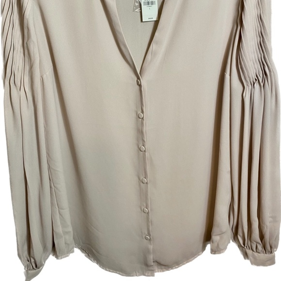 Express pleated sleeve buttoned down blouse - Picture 4 of 4